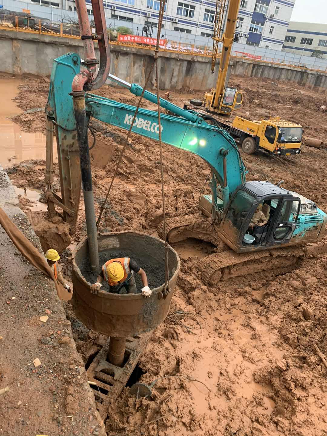 旋挖桩施工,旋挖桩******,四川旋挖公司
